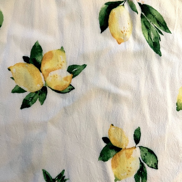 Off-shoulder Lemon Print Top (size M) - Picture 2 of 2